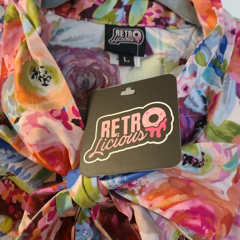 Retrolicious top